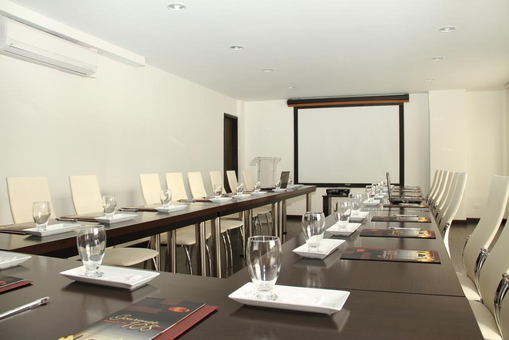 Hotel Suites 108 Bogota Buitenkant foto